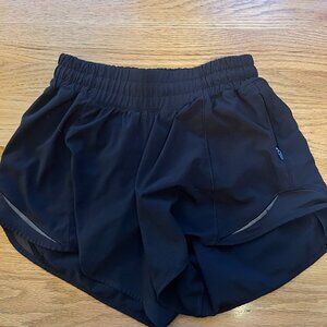Lululemon Hotty Hot Short *Long 4"